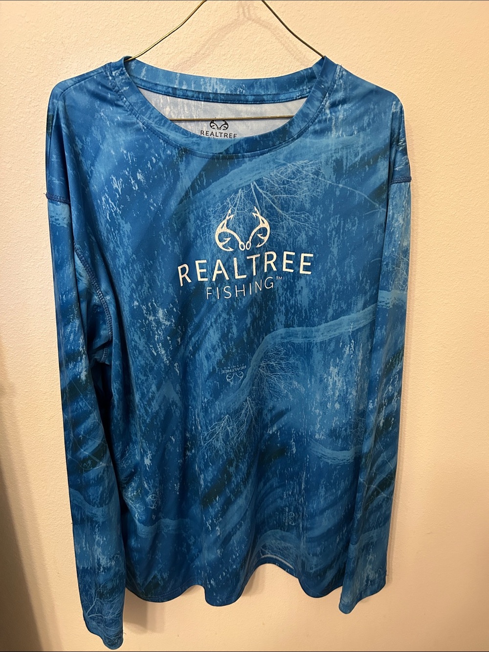 Realtree Fishing Teal-Blue Camo Long Sleeve Performance Shirt